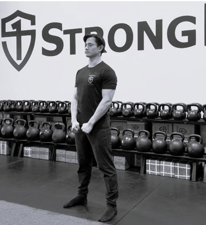 standing plank exercise