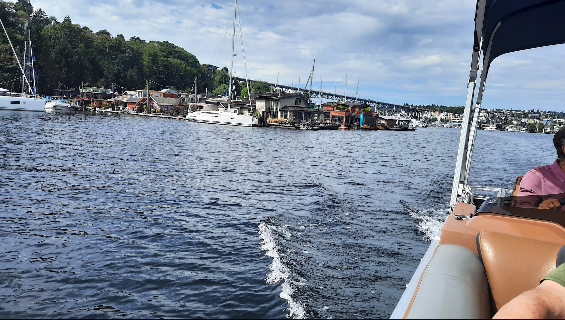 pontoon view pontoon view